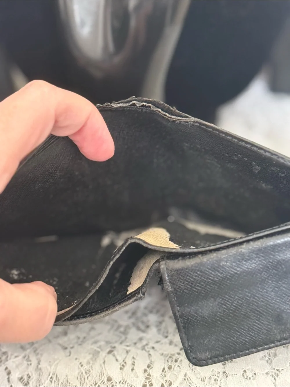 *REHAB* Louis Vuitton Epi Leather Bifold Wallet - Picture 6 of 7